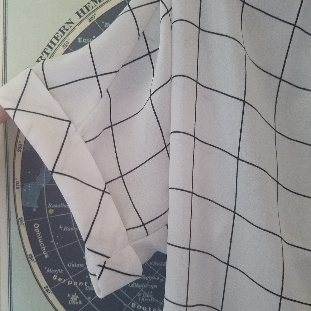 Grid patterned blouse - Picture 4 of 4